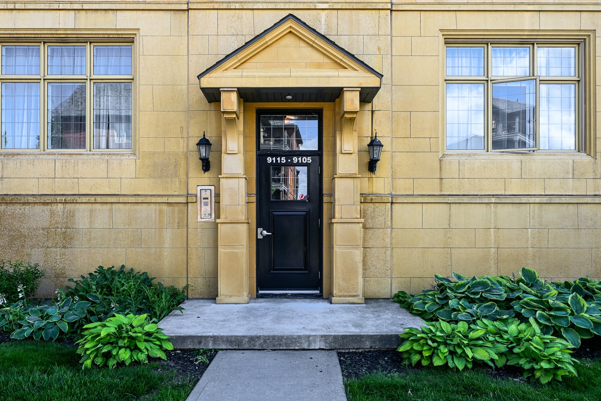 9115 Rue Lennon, app. 1 — photo 1