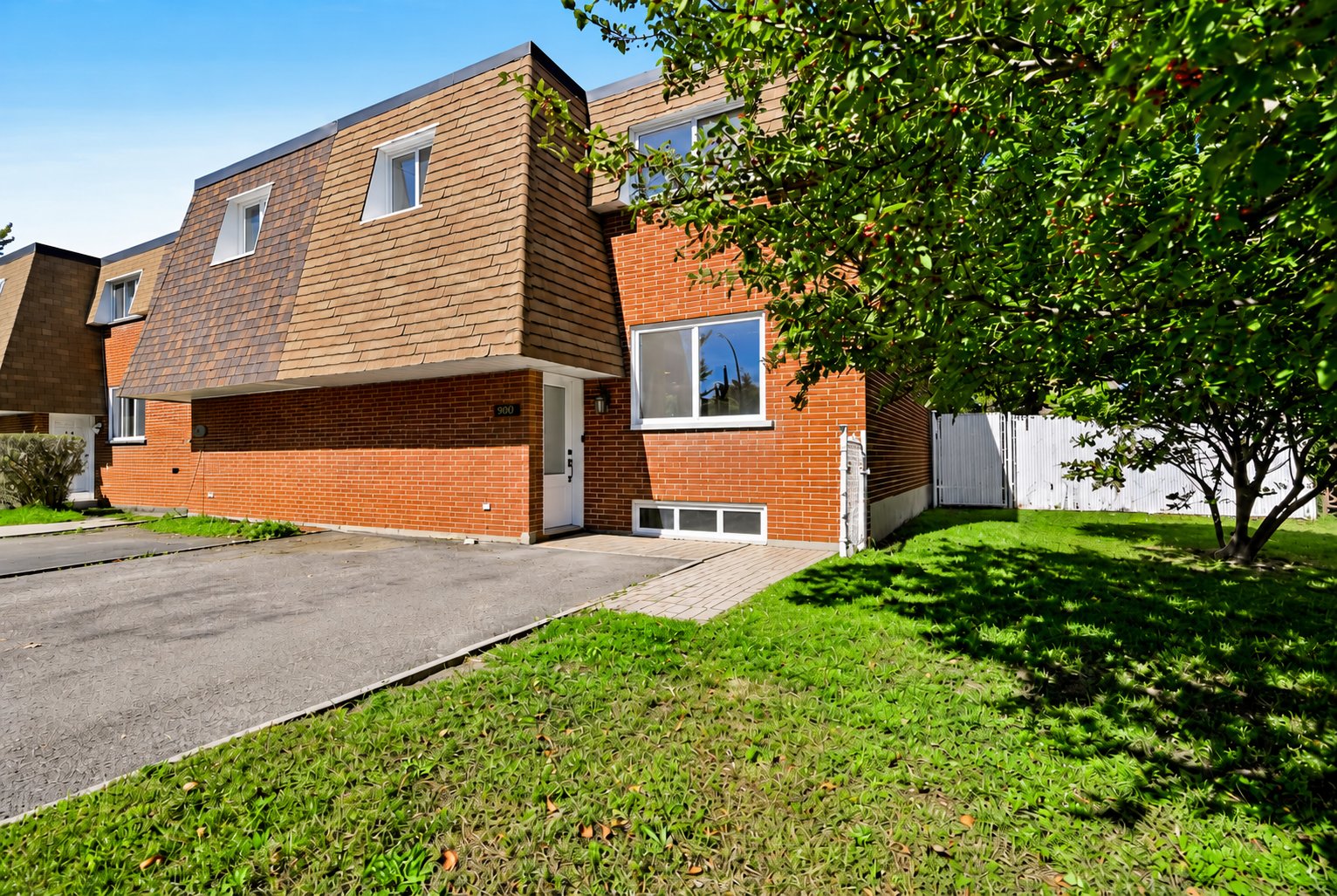 900 Av. Ponsard — photo 1