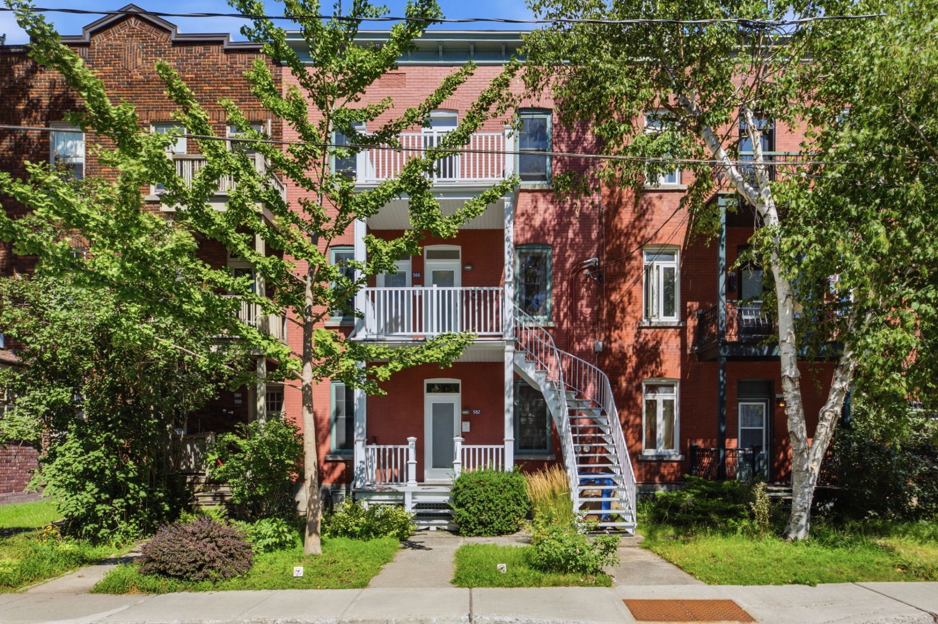 562 Av. Mercille — photo 1