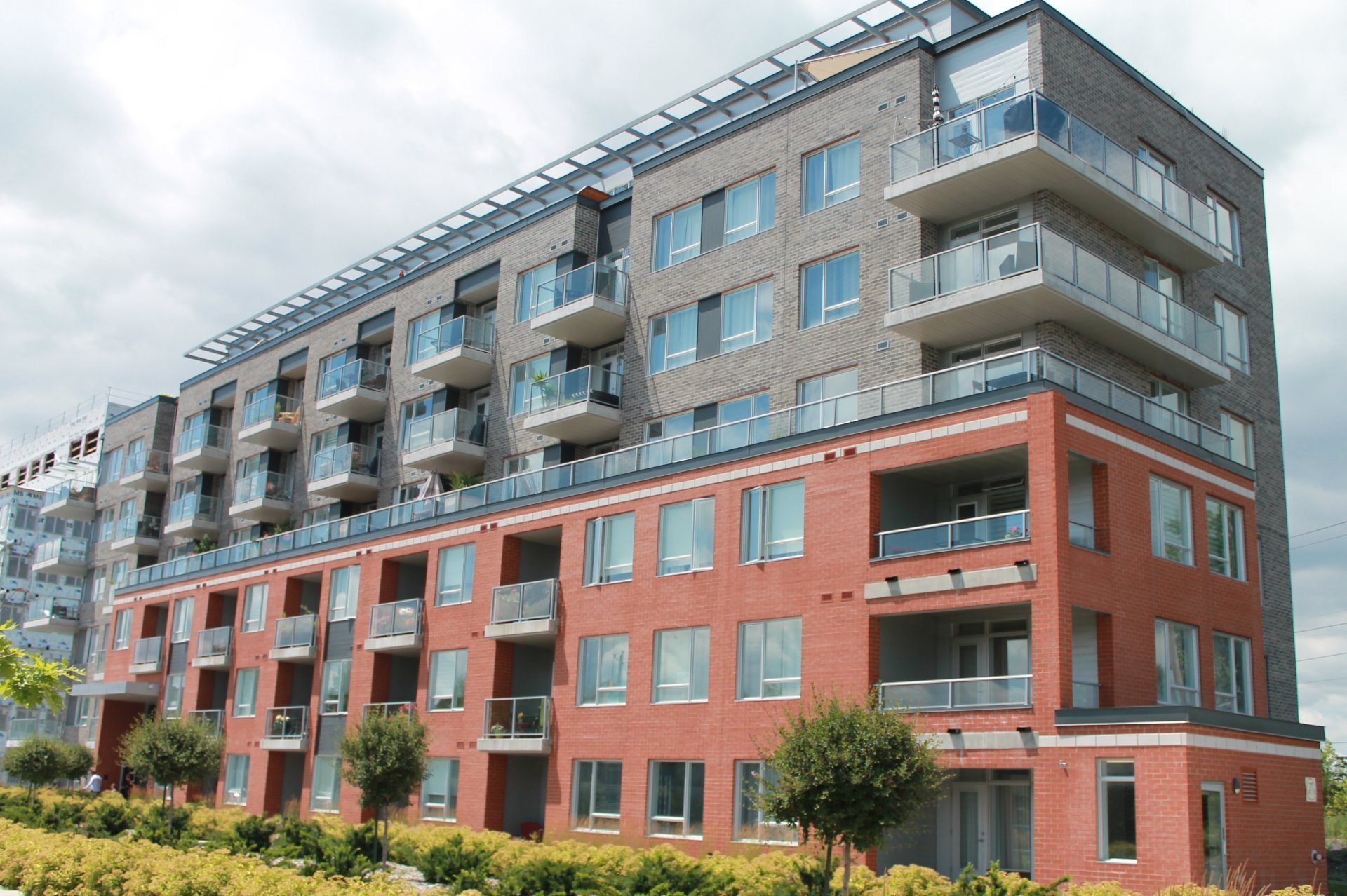 Frontage - 100, Rue Cartier