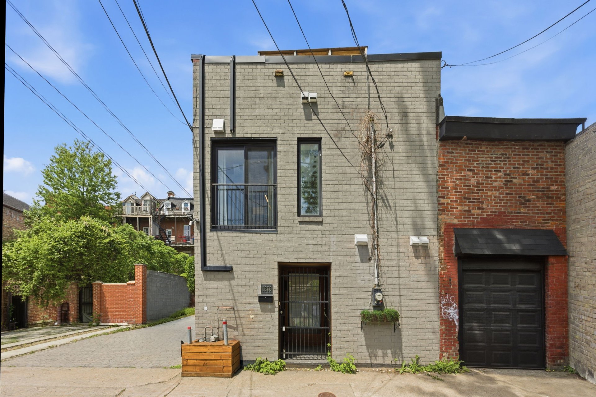2255 Av. Blanchard — photo 1
