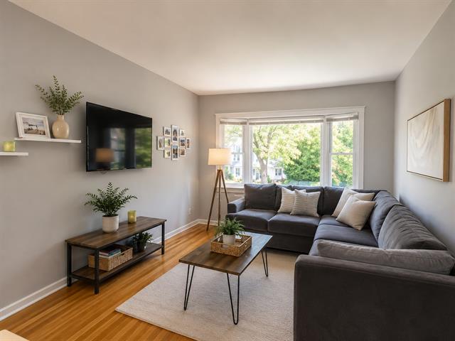 Living room - 2398, Rue Bourgoin