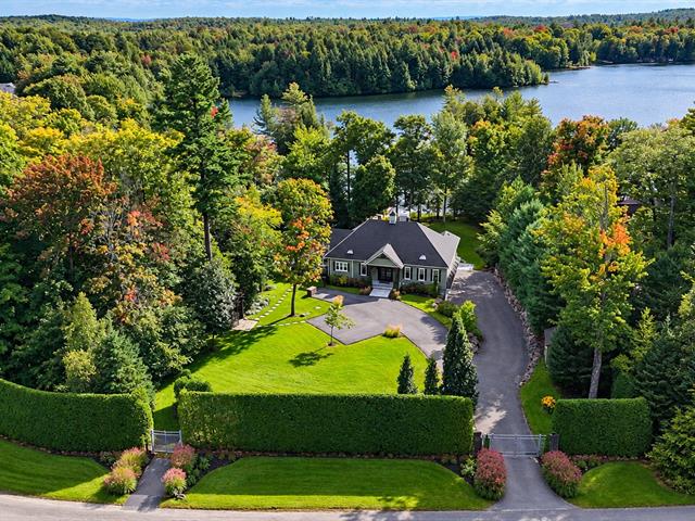 1083 Ch. Dunant, Sainte-Anne-des-Lacs