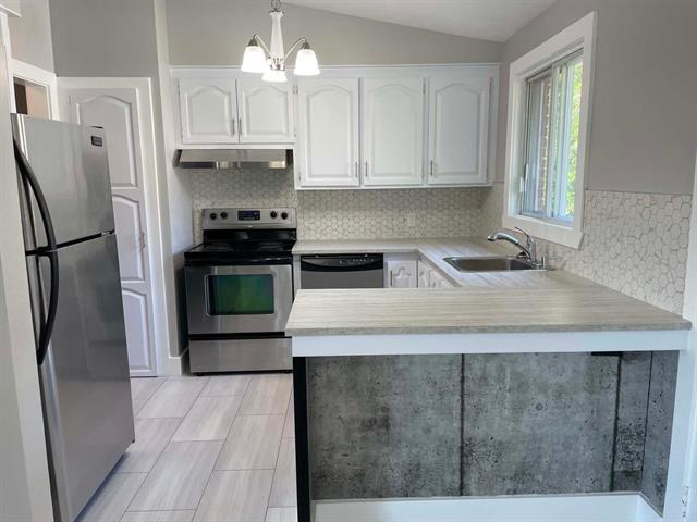 Kitchen - 86, Rue Newbury