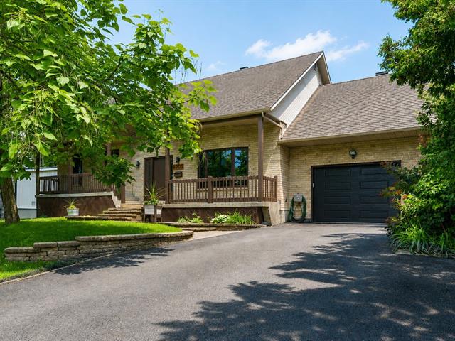 8205 Av. Arlington, Longueuil (Saint-Hubert)