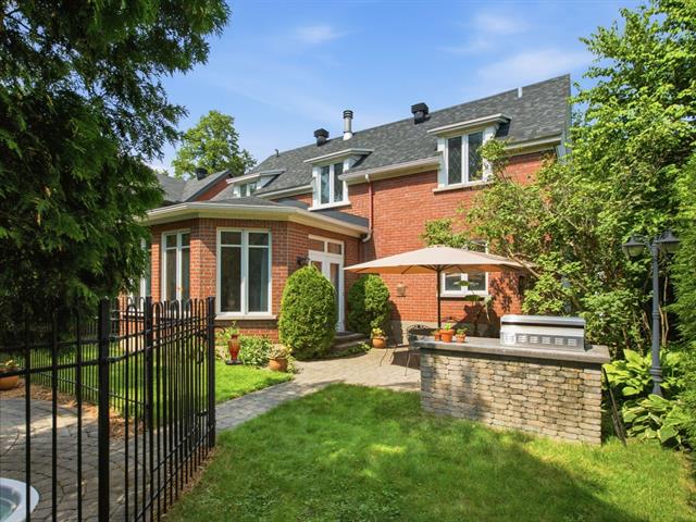 Backyard - 435, Av. Walnut