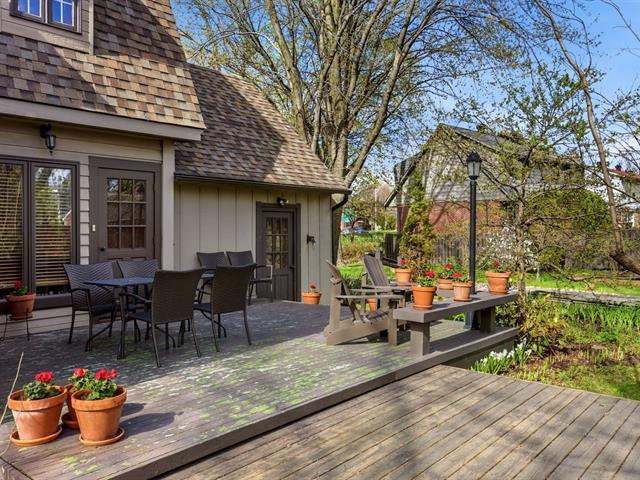 Backyard - 155, Rue Riverside