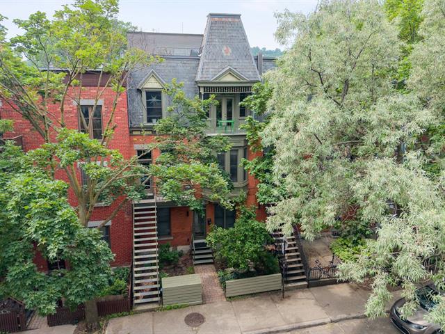 4076 Rue Clark