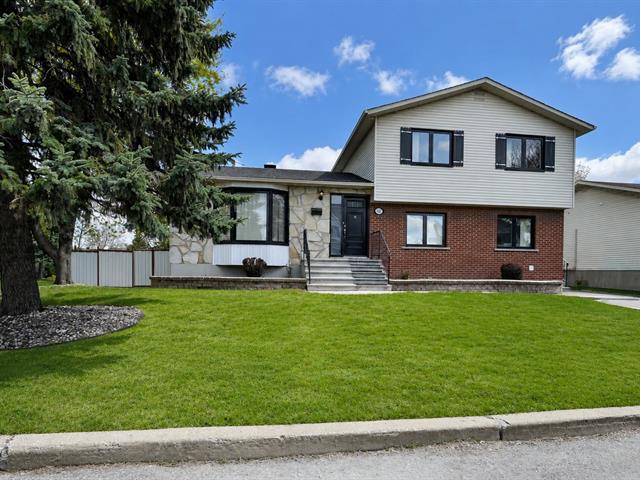 136 Rue Thomas-Chapais, Boucherville