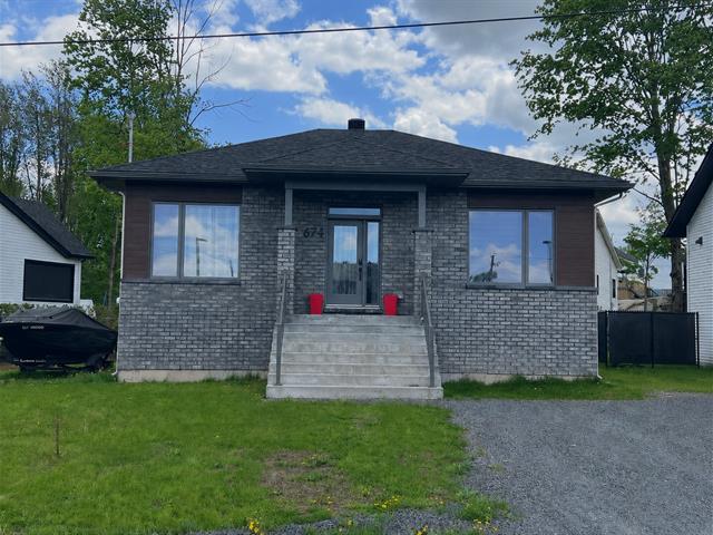 674 Rue Loignon, Roxton Pond