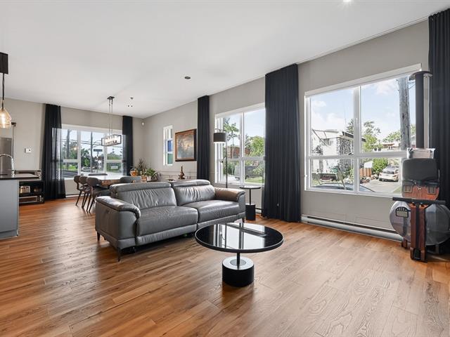 Living room - 2010, Rue Georges