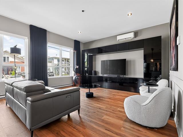 Living room - 2010, Rue Georges