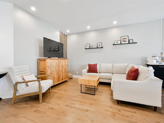 Salon - 1708, Rue Allard