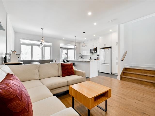 Salon - 1708, Rue Allard
