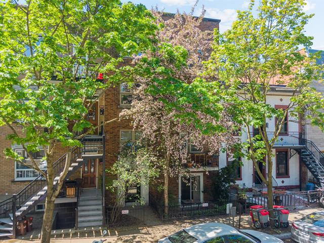 4590 Rue Clark