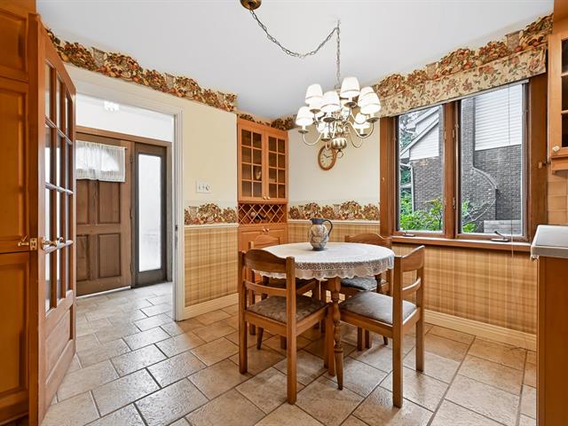 Salle à manger - 444, Av. Curzon